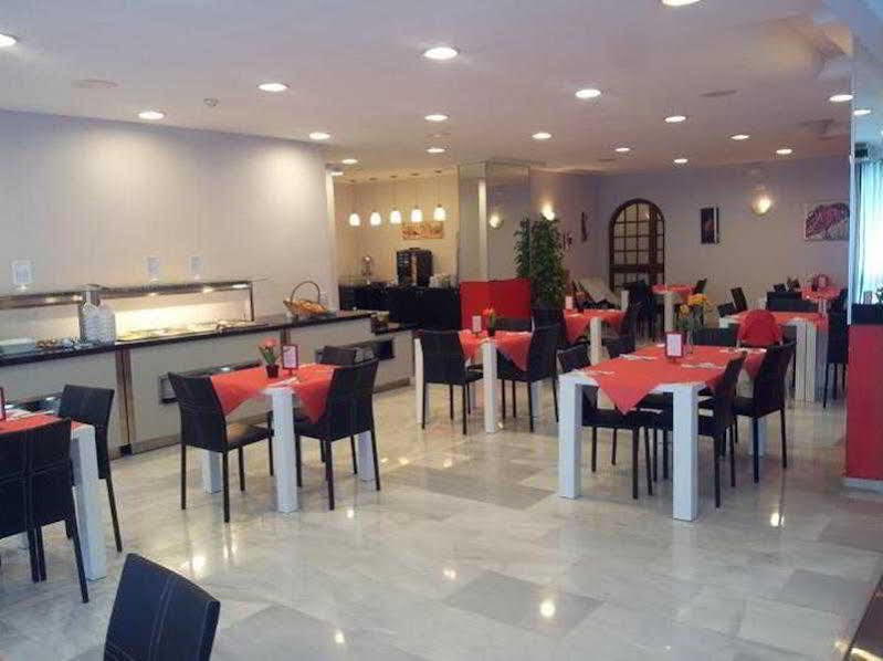 Flatotel International 베날마데나코스타 외부 사진